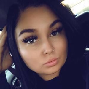 Meet your Posher, Michaela